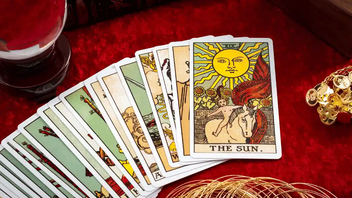 DESCUBRA A CARTA QUE TE ESPERA HOJE 🔮